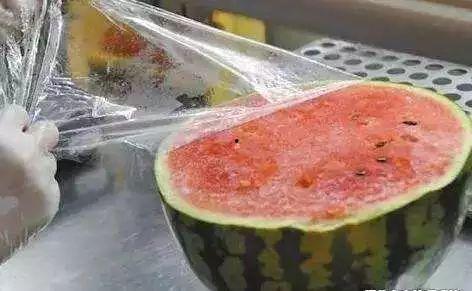 西瓜掉下吃瓜,西瓜掉下吃瓜记